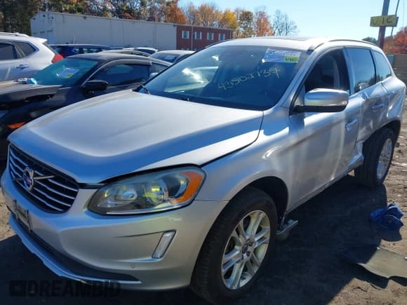 ✅ 2015 Volvo XC60 T5 • VIN: YV4612RK0F2686932 • Lot: 43502739. Listed on IAAI with 190,197 mi. Free auction sales archive from the USA and detailed vehicle history report at DreamBid. Image 2.