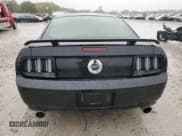 ✅ 2006 Ford Mustang GT Deluxe • VIN: 1ZVFT82H365134464 • Lot: 85395735. Wystawiony na Copart z przebiegiem 174 128 mil. Bezpłatny archiwum sprzedaży aukcyjnych z USA i szczegółowy raport historii pojazdu na DreamBid. Zdjęcie 6.