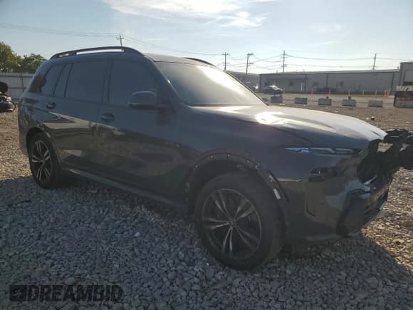 ✅ 2024 BMW X7 xDrive40i • VIN: 5UX23EM06R9S30706 • Lot: 80750675. Listed on Copart with 47,018 mi. Free auction sales archive from the USA and detailed vehicle history report at DreamBid. Image 4.