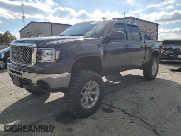 ✅ 2010 GMC Sierra 1500 SLE • VIN: 3GTRKVE32AG242089 • Lot: 90108405. Listed on Copart with 173,853 mi. Free auction sales archive from the USA and detailed vehicle history report at DreamBid. Image 1.