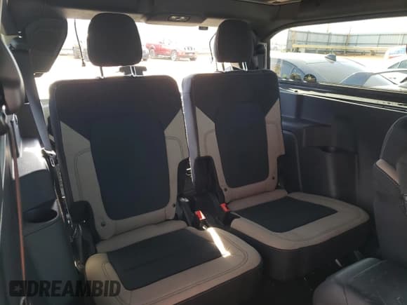 ✅ 2022 Ford Bronco Big Bend • VIN: 1FMDE5AH2NLB12143 • Lot: 92242655. Listed on Copart with 27,728 mi. Free auction sales archive from the USA and detailed vehicle history report at DreamBid. Image 11.