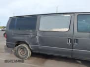✅ 2007 Ford Econoline Passenger XL • VIN: 1FMNE11W57DB23730 • Lot: 43598634. Wystawiony na IAAI z przebiegiem 154 712 mil. Bezpłatny archiwum sprzedaży aukcyjnych z USA i szczegółowy raport historii pojazdu na DreamBid. Zdjęcie 6.