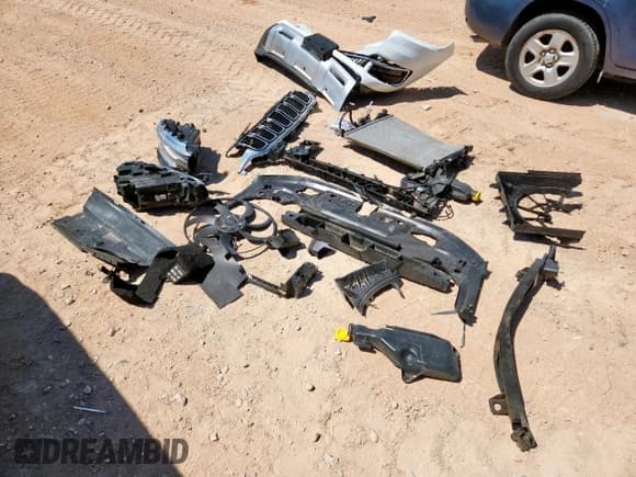 ✅ 2022 Jeep Wagoneer Series II • VIN: 1C4SJVBT9NS164448 • Lot: 71086655. Wystawiony na Copart z przebiegiem 49 846 mil. Bezpłatny archiwum sprzedaży aukcyjnych z USA i szczegółowy raport historii pojazdu na DreamBid. Zdjęcie 13.