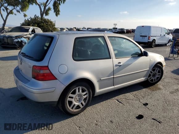 ✅ 2000 Volkswagen Golf GTI • VIN: WVWDE21J0YW688757 • Lot: 71047175. Listed on Copart with 157,536 mi. Free auction sales archive from the USA and detailed vehicle history report at DreamBid. Image 3.
