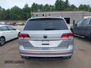 ✅ 2021 Volkswagen Atlas SEL R-Line • VIN: 1V2SR2CA4MC547659 • Lot: 43026254. Wystawiony na IAAI z przebiegiem 55 769 mil. Bezpłatny archiwum sprzedaży aukcyjnych z USA i szczegółowy raport historii pojazdu na DreamBid. Zdjęcie 17.