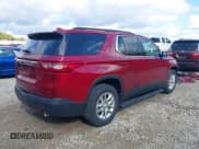 ✅ 2020 Chevrolet Traverse LT Cloth • VIN: 1GNERGKW3LJ248013 • Lot: 43579136. Wystawiony na IAAI z przebiegiem 57 669 mil. Bezpłatny archiwum sprzedaży aukcyjnych z USA i szczegółowy raport historii pojazdu na DreamBid. Zdjęcie 4.