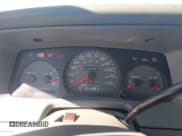 ✅ 2004 Mercury Grand Marquis GS • VIN: 2MEFM74W24X601454 • Lot: 43465161. Wystawiony na IAAI z przebiegiem 80 898 mil. Bezpłatny archiwum sprzedaży aukcyjnych z USA i szczegółowy raport historii pojazdu na DreamBid. Zdjęcie 7.