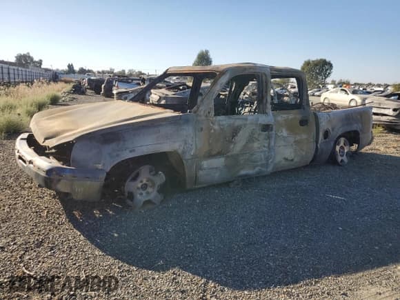 ✅ 2005 Chevrolet Silverado 1500 Z71 • VIN: 2GCEK13T851135007 • Лот: 75681764. Опубликован ранее на Copart с пробегом Не указан. Бесплатный доступ к архиву аукционных продаж из США и подробный отчёт об истории автомобиля на DreamBid. Изображение 1.