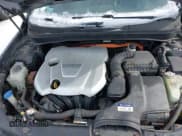 ✅ 2012 Hyundai Sonata Hybrid • VIN: KMHEC4A45CA043197 • Lot: 41611904. Listed on IAAI with 178,902 mi. Free auction sales archive from the USA and detailed vehicle history report at DreamBid. Image 10.