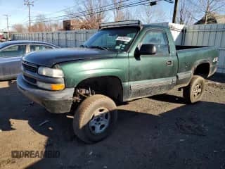 2001 Chevrolet Silverado 1500 с VIN 1GCEK14V21Z227358, выставлен на аукционе Copart как лот 43828535 с пробегом Не указан миль и Списание • Salvage title. История ставок и продаж доступна на DreamBid. Изображение 1.