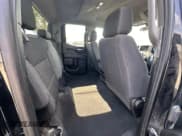 ✅ 2019 Chevrolet Silverado 1500 Custom • VIN: 1GCRYBEF2KZ317771 • Lot: 69050054. Wystawiony na Copart z przebiegiem 103 878 mil. Bezpłatny archiwum sprzedaży aukcyjnych z USA i szczegółowy raport historii pojazdu na DreamBid. Zdjęcie 8.