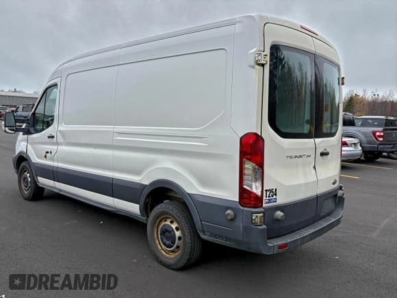 ✅ 2015 Ford Transit Cargo • VIN: 1FTNR2CM3FKA00707 • Лот: 96725345. Опубликован ранее на Copart с пробегом 341 010 миль. Бесплатный доступ к архиву аукционных продаж из США и подробный отчёт об истории автомобиля на DreamBid. Изображение 3.