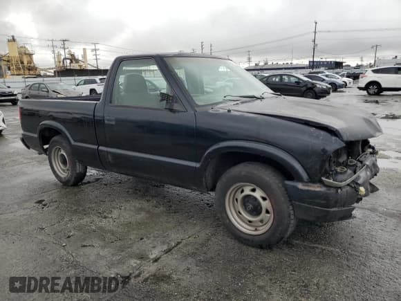 ✅ 2003 Chevrolet S-10 LS • VIN: 1GCCS14H738144938 • Лот: 43536045. Опубликован ранее на Copart с пробегом 147 165 миль. Бесплатный доступ к архиву аукционных продаж из США и подробный отчёт об истории автомобиля на DreamBid. Изображение 4.