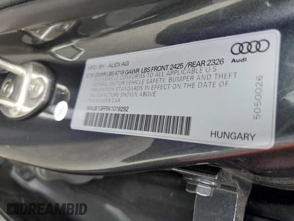 ✅ 2019 Audi S3 Premium Plus • VIN: WAUB1GFF5K1019292 • Lot: 56431503. Wystawiony na Copart z przebiegiem Nie podano. Bezpłatny archiwum sprzedaży aukcyjnych z USA i szczegółowy raport historii pojazdu na DreamBid. Zdjęcie 13.