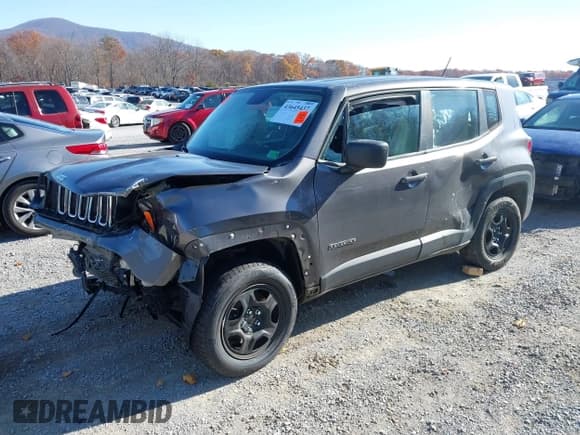 ✅ 2017 Jeep Renegade Sport • VIN: ZACCJBAB9HPF98049 • Lot: 43645437. Wystawiony na IAAI z przebiegiem 218 303 mil. Bezpłatny archiwum sprzedaży aukcyjnych z USA i szczegółowy raport historii pojazdu na DreamBid. Zdjęcie 18.