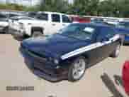 2014 Dodge Challenger R/T z VIN 2C3CDYBT3EH205309, wystawiony jako IAAI lot #43205323 z przebiegiem 112 137 mil mil oraz . Historia ofert i sprzedaży dostępna na DreamBid. Obrazek 17.