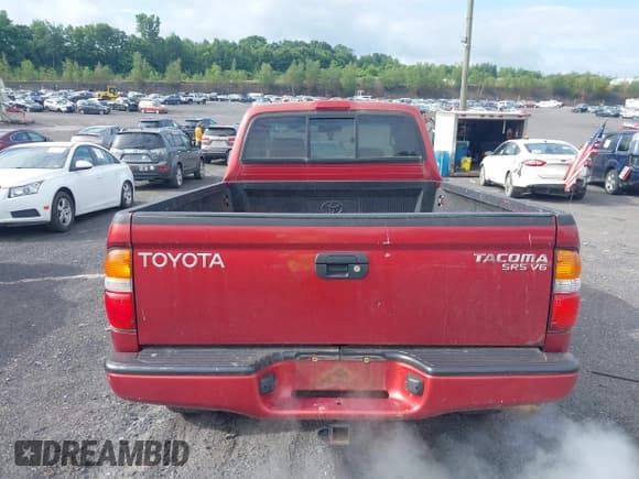 ✅ 2002 Toyota Tacoma • VIN: 5TEWN72N12Z016370 • Lot: 42610257. Listed on IAAI with 229,226 mi. Free auction sales archive from the USA and detailed vehicle history report at DreamBid. Image 16.