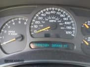 ✅ 2003 Chevrolet Tahoe LT • VIN: 1GNEC13Z13R236967 • Lot: 42541249. Wystawiony na IAAI z przebiegiem 305 448 mil. Bezpłatny archiwum sprzedaży aukcyjnych z USA i szczegółowy raport historii pojazdu na DreamBid. Zdjęcie 7.