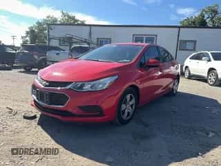 2017 Chevrolet Cruze LS z VIN 1G1BC5SM7H7211656, wystawiony jako Copart lot #85108995 z przebiegiem 101 289 mil mil oraz Czysty tytuł • Clean title. Historia ofert i sprzedaży dostępna na DreamBid. Obrazek 2.