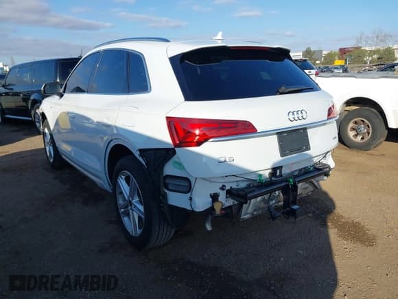 ✅ 2024 Audi Q5 S line Premium Plus • VIN: WA1E2AFY0R2070483 • Lot: 41450908. Wystawiony na IAAI z przebiegiem 12 881 mil. Bezpłatny archiwum sprzedaży aukcyjnych z USA i szczegółowy raport historii pojazdu na DreamBid. Zdjęcie 3.