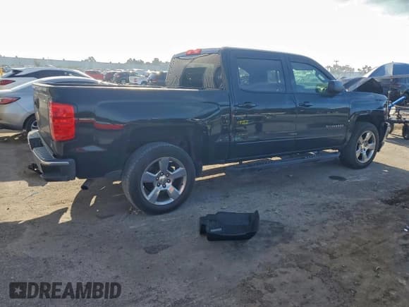 ✅ 2018 Chevrolet Silverado 1500 LT • VIN: 3GCPCREC9JG645806 • Lot: 94570555. Wystawiony na Copart z przebiegiem 214 690 mil. Bezpłatny archiwum sprzedaży aukcyjnych z USA i szczegółowy raport historii pojazdu na DreamBid. Zdjęcie 3.