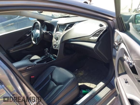 ✅ 2013 Hyundai Azera • VIN: KMHFG4JG2DA214332 • Lot: 43085492. Wystawiony na IAAI z przebiegiem 97 689 mil. Bezpłatny archiwum sprzedaży aukcyjnych z USA i szczegółowy raport historii pojazdu na DreamBid. Zdjęcie 5.