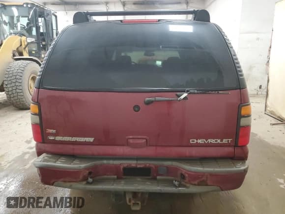 ✅ 2005 Chevrolet Suburban Z71 • VIN: 3GNFK16Z35G193738 • Lot: 89721225. Listed on Copart with 263,921 mi. Free auction sales archive from the USA and detailed vehicle history report at DreamBid. Image 6.
