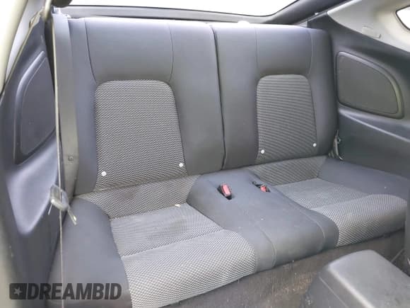 ✅ 2005 Hyundai Tiburon GS • VIN: KMHHM65D85U174335 • Лот: 39373771. Опубликован ранее на IAAI с пробегом 117 296 миль. Бесплатный доступ к архиву аукционных продаж из США и подробный отчёт об истории автомобиля на DreamBid. Изображение 8.