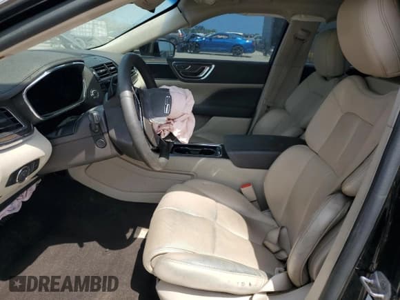 ✅ 2019 Lincoln Continental Select • VIN: 1LN6L9SK0K5611264 • Lot: 52401395. Listed on Copart with 18,310 mi. Free auction sales archive from the USA and detailed vehicle history report at DreamBid. Image 7.