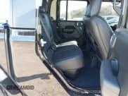 ✅ 2023 Jeep Gladiator Freedom • VIN: 1C6JJTAG3PL518294 • Lot: 41165125. Wystawiony na IAAI z przebiegiem 19 082 mil. Bezpłatny archiwum sprzedaży aukcyjnych z USA i szczegółowy raport historii pojazdu na DreamBid. Zdjęcie 8.
