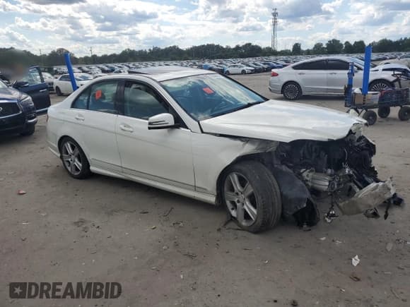 ✅ 2010 Mercedes-Benz C 300 Sport • VIN: WDDGF8BB7AR101999 • Lot: 70544465. Wystawiony na Copart z przebiegiem 150 786 mil. Bezpłatny archiwum sprzedaży aukcyjnych z USA i szczegółowy raport historii pojazdu na DreamBid. Zdjęcie 4.