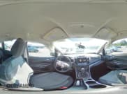 ✅ 2017 Ford C-Max SE • VIN: 1FADP5EU6HL103235 • Lot: 66640185. Wystawiony na Copart z przebiegiem 60 859 mil. Bezpłatny archiwum sprzedaży aukcyjnych z USA i szczegółowy raport historii pojazdu na DreamBid. Zdjęcie 16.