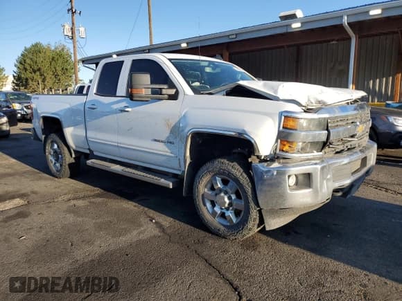 ✅ 2016 Chevrolet Silverado 2500HD LT • VIN: 1GC2KVEG6GZ390257 • Lot: 80484535. Wystawiony na Copart z przebiegiem 141 256 mil. Bezpłatny archiwum sprzedaży aukcyjnych z USA i szczegółowy raport historii pojazdu na DreamBid. Zdjęcie 4.