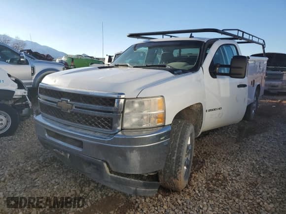 ✅ 2011 Chevrolet Silverado 2500HD • VIN: 1GB2KVCG6BZ267106 • Лот: 86861944. Опубликован ранее на Copart с пробегом Не указан. Бесплатный доступ к архиву аукционных продаж из США и подробный отчёт об истории автомобиля на DreamBid. Изображение 1.
