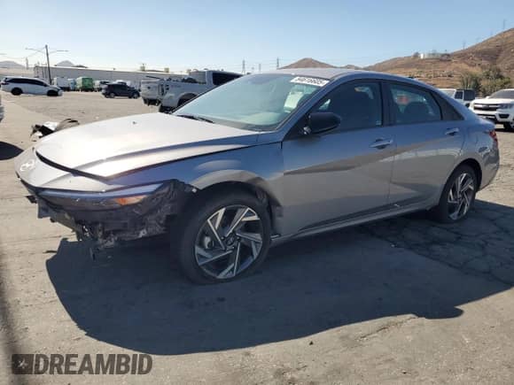 2025 Hyundai Elantra SEL Sport with VIN KMHLM4DGXSU908754, listed as a Copart auction lot 84616605 with 776 mi miles and Salvage title. Bid and sale history available at DreamBid. Image 1.