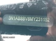 ✅ 2021 Nissan Sentra S • VIN: 3N1AB8BV8MY231152 • Lot: 42618697. Wystawiony na IAAI z przebiegiem 87 449 mil. Bezpłatny archiwum sprzedaży aukcyjnych z USA i szczegółowy raport historii pojazdu na DreamBid. Zdjęcie 9.