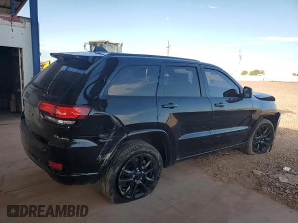 ✅ 2017 Jeep Grand Cherokee Altitude • VIN: 1C4RJFAG5HC841308 • Lot: 82355965. Listed on Copart with 110,452 mi. Free auction sales archive from the USA and detailed vehicle history report at DreamBid. Image 3.