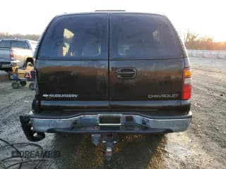 ✅ 2003 Chevrolet Suburban Z71 • VIN: 3GNFK16Z93G119835 • Lot: 44208115. Wystawiony na Copart z przebiegiem Nie podano. Bezpłatny archiwum sprzedaży aukcyjnych z USA i szczegółowy raport historii pojazdu na DreamBid. Zdjęcie 6.