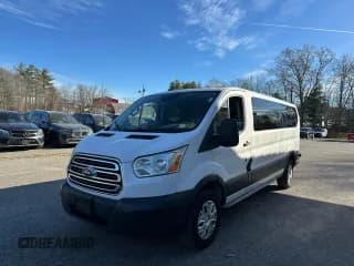 ✅ 2016 Ford Transit XLT • VIN: 1FBZX2ZM7GKA65435 • Lot: 93505495. Wystawiony na Copart z przebiegiem 166 071 mil. Bezpłatny archiwum sprzedaży aukcyjnych z USA i szczegółowy raport historii pojazdu na DreamBid. Zdjęcie 2.