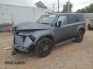 ✅ 2024 Lexus GX 550 Premium • VIN: JTJTBCDX1R5031853 • Lot: 81679405. Wystawiony na Copart z przebiegiem Nie podano. Bezpłatny archiwum sprzedaży aukcyjnych z USA i szczegółowy raport historii pojazdu na DreamBid. Zdjęcie 1.