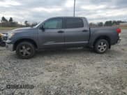 ✅ 2011 Toyota Tundra • VIN: 5TFDM5F16BX019620 • Lot: 46541795. Wystawiony na Copart z przebiegiem 235 993 mil. Bezpłatny archiwum sprzedaży aukcyjnych z USA i szczegółowy raport historii pojazdu na DreamBid. Zdjęcie 1.