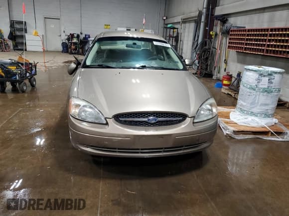✅ 2002 Ford Taurus SES Standard • VIN: 1FAFP55U12G183634 • Лот: 90837955. Опубликован ранее на Copart с пробегом 68 179 миль. Бесплатный доступ к архиву аукционных продаж из США и подробный отчёт об истории автомобиля на DreamBid. Изображение 5.