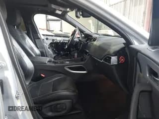 ✅ 2017 Jaguar F-Pace S • VIN: SADCM2BV9HA499140 • Lot: 43509518. Wystawiony na IAAI z przebiegiem 146 004 mil. Bezpłatny archiwum sprzedaży aukcyjnych z USA i szczegółowy raport historii pojazdu na DreamBid. Zdjęcie 5.