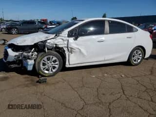 2019 Chevrolet Cruze с VIN 1G1BJ5SM6K7104319, выставлен на аукционе Copart как лот 70203285 с пробегом 143 859 миль миль и Списание • Salvage title. История ставок и продаж доступна на DreamBid. Изображение 1.