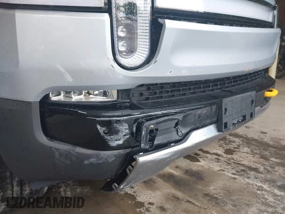 ✅ 2023 Rivian R1T Adventure • VIN: 7FCTGAAA8PN021594 • Lot: 42725147. Wystawiony na IAAI z przebiegiem 16 480 mil. Bezpłatny archiwum sprzedaży aukcyjnych z USA i szczegółowy raport historii pojazdu na DreamBid. Zdjęcie 19.