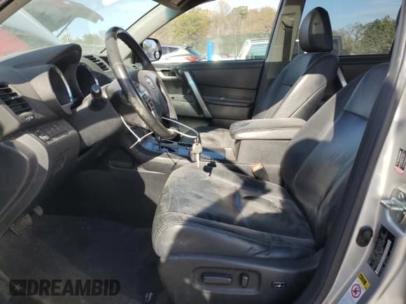 ✅ 2011 Toyota Highlander SE • VIN: 5TDBK3EH4BS089204 • Lot: 89611525. Listed on Copart with 130,791 mi. Free auction sales archive from the USA and detailed vehicle history report at DreamBid. Image 7.