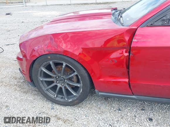 ✅ 2010 Ford Mustang GT • VIN: 1ZVBP8CH5A5146206 • Лот: 42789926. Опубликован ранее на IAAI с пробегом 151 898 миль. Бесплатный доступ к архиву аукционных продаж из США и подробный отчёт об истории автомобиля на DreamBid. Изображение 19.