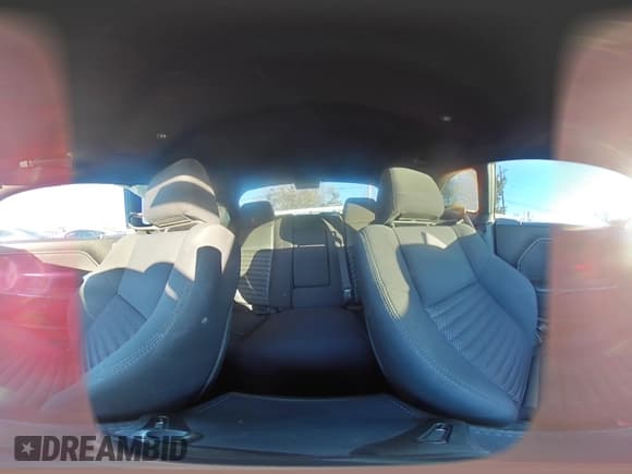 ✅ 2011 Dodge Challenger • VIN: 2B3CJ4DG9BH512929 • Lot: 83469504. Wystawiony na Copart z przebiegiem 61 812 mil. Bezpłatny archiwum sprzedaży aukcyjnych z USA i szczegółowy raport historii pojazdu na DreamBid. Zdjęcie 13.