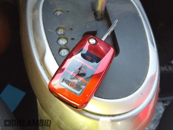 ✅ 2008 Volkswagen Beetle SE • VIN: 3VWRF31Y48M407840 • Lot: 42381696. Listed on IAAI with 148,892 mi. Free auction sales archive from the USA and detailed vehicle history report at DreamBid. Image 11.