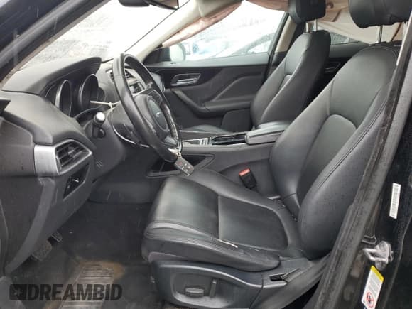 ✅ 2017 Jaguar F-Pace 35t Premium • VIN: SADCJ2BV9HA056611 • Lot: 71692625. Wystawiony na Copart z przebiegiem 101 855 mil. Bezpłatny archiwum sprzedaży aukcyjnych z USA i szczegółowy raport historii pojazdu na DreamBid. Zdjęcie 7.